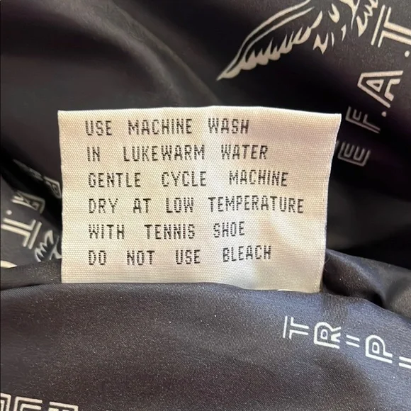 Women’s Navy Blue Winter Coat with Black Fur Collar Coat - Picture 6 of 6